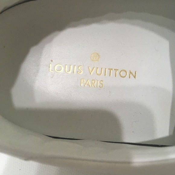 Authentic Louis Vuitton Tennis Shoe- Italy 9.5 - Picture 5 of 8